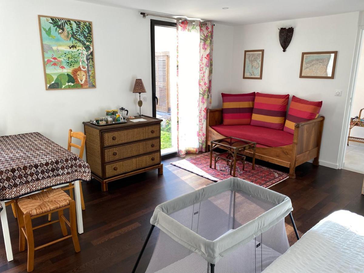 Les Cabanons Bed and Breakfast Dardilly Exteriör bild