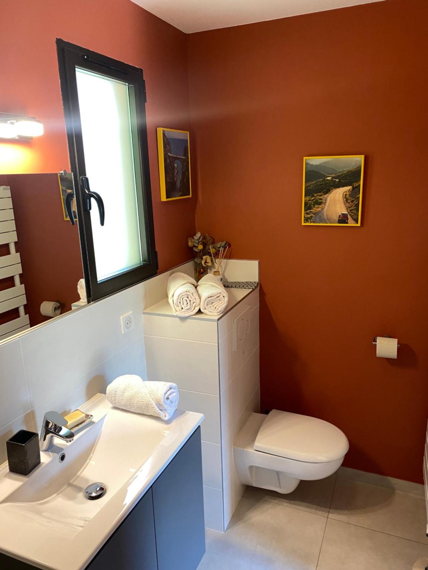 Les Cabanons Bed and Breakfast Dardilly Exteriör bild