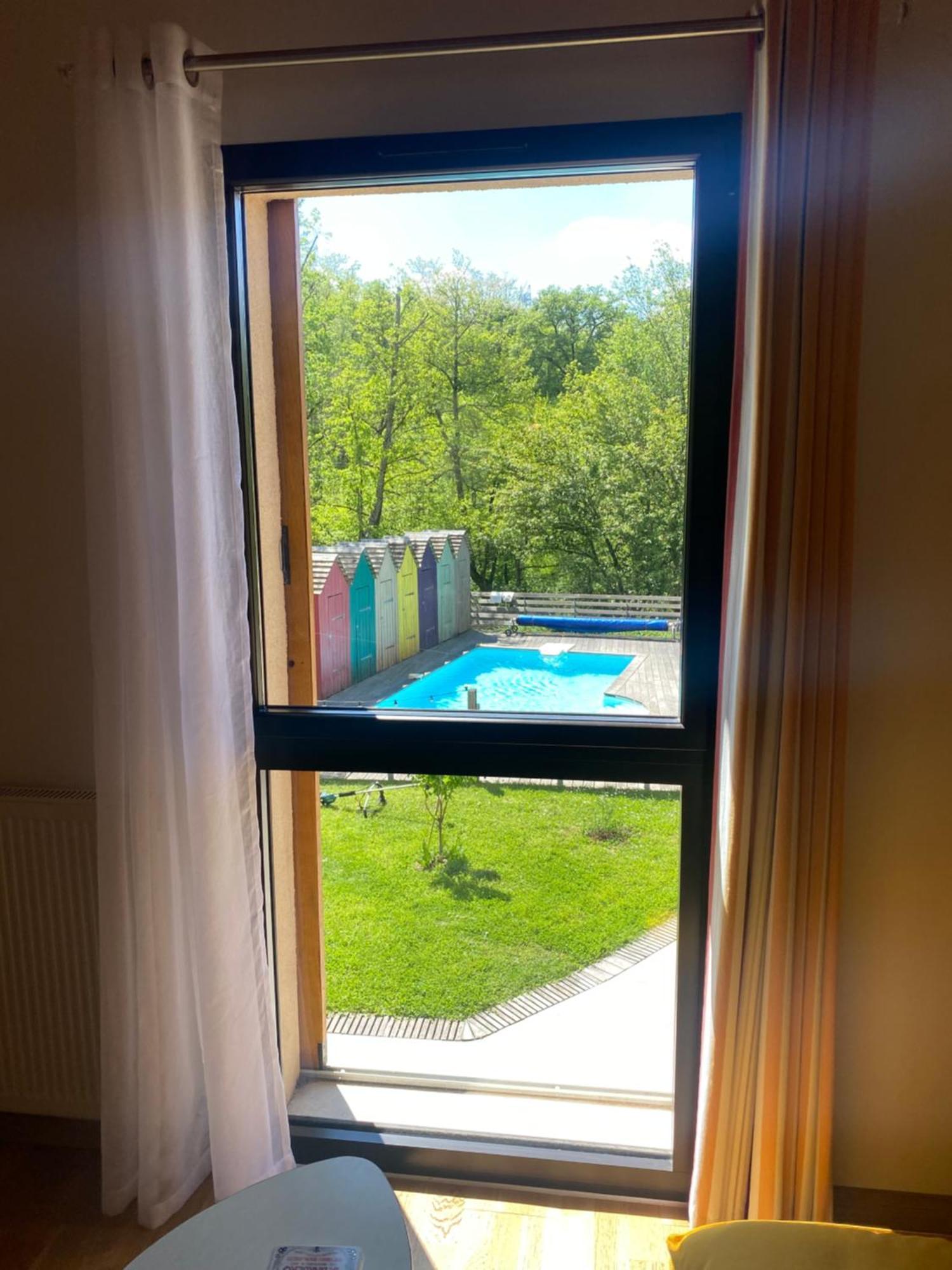 Les Cabanons Bed and Breakfast Dardilly Exteriör bild